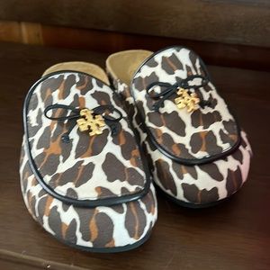 Tory Charm Mule Canvas